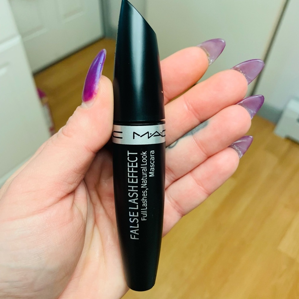 New 🌟 MAC “False Lash Effect” Black Mascara